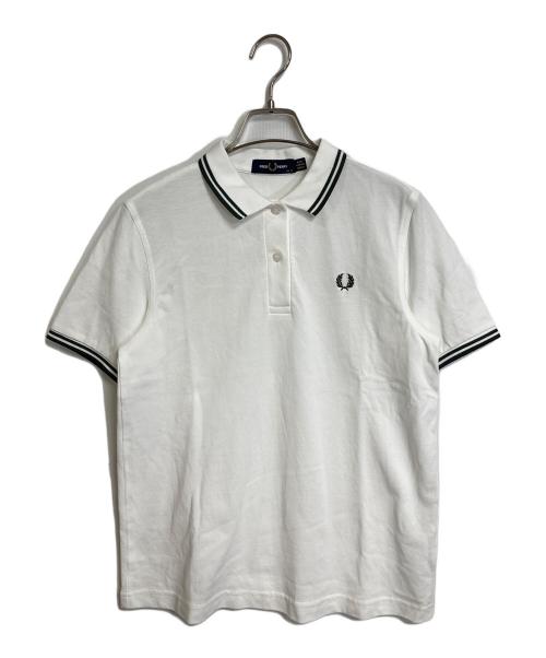 FRED PERRY（フレッドペリー）FRED PERRY (フレッドペリー) ポロシャツ　The Twin Tipped Shirt   半袖シャツ　ワンポイント刺繍シャツ ホワイト×グリーン サイズ:UK12の古着・服飾アイテム