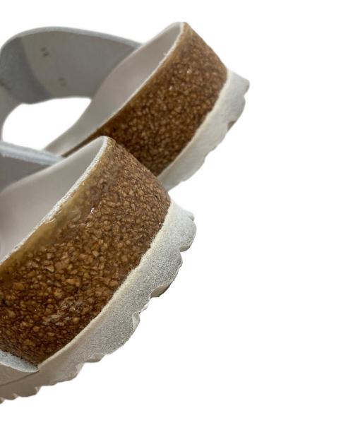 BIRKENSTOCK（ビルケンシュトック）BIRKENSTOCK (ビルケンシュトック) ギゼー トングサンダル　Gizeh Big Buckle  フラットサンダル ホワイト サイズ:23の古着・服飾アイテム