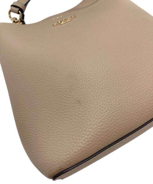 COACH（コーチ）COACH (コーチ) 2WAYショルダーバッグ　スモール タウン バケット　ショルダーバッグ　ハンドバッグ　セレモニー ベージュ サイズ:実寸参照の古着・服飾アイテム