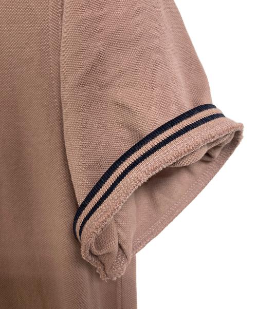 FRED PERRY（フレッドペリー）FRED PERRY (フレッドペリー) ポロシャツ　半袖シャツ　ワンポイント刺繍ポロシャツ ピンク サイズ:UK12の古着・服飾アイテム