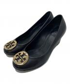 TORY BURCHトリーバーチ）の古着「ロゴウェッジソールパンプス レザーパンプス」｜ブラック