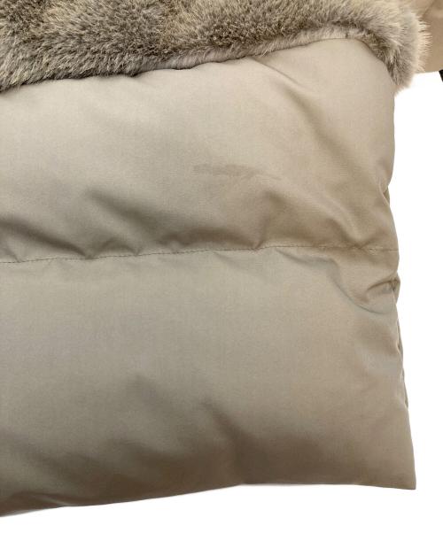 23区（ニジュウサンク）23区 (ニジュウサンク) ECOPEL エコファーコンビ ダウンコート オリーブ サイズ:38の古着・服飾アイテム