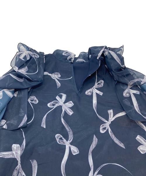 Snidel（スナイデル）Snidel (スナイデル) リボンスリーブオーガンシースルーブラウス　花柄　完売カラー ネイビー サイズ:FREEの古着・服飾アイテム
