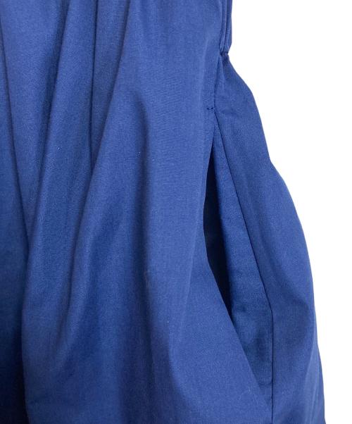 MIDIUMISOLID（ミディウミソリッド）MIDIUMISOLID (ミディウミソリッド) フィット＆フレアワンピース　ノースリーブワンピース　ロングワンピース　日本製 ブルー サイズ:Fの古着・服飾アイテム