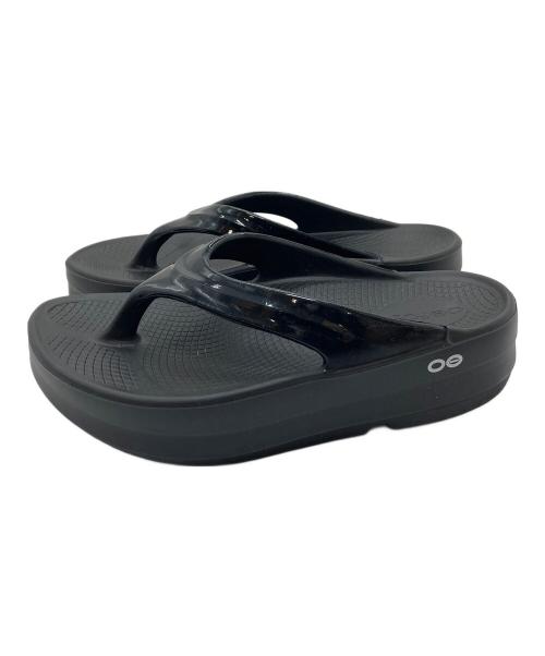 OOFOS（ウーフォス）OOFOS (ウーフォス) 厚底リカバリーサンダル　トングサンダル　ビーチサンダル ブラック サイズ:W8の古着・服飾アイテム