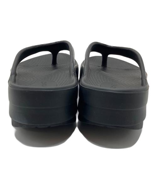 OOFOS（ウーフォス）OOFOS (ウーフォス) 厚底リカバリーサンダル　トングサンダル　ビーチサンダル ブラック サイズ:W8の古着・服飾アイテム