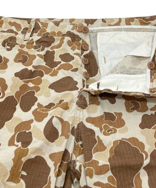 CarHartt（カーハート）CarHartt (カーハート) Bermudaカモフラハーフパンツ　ハーフパンツ　迷彩 ブラウン サイズ:34の古着・服飾アイテム