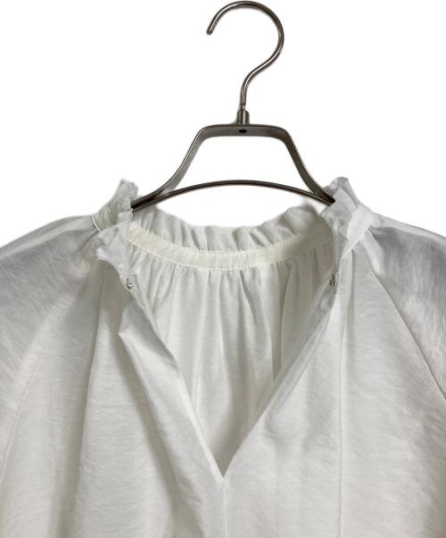 DRESSTERIOR（ドレステリア）DRESSTERIOR (ドレステリア) タックフリルブラウス　長袖ブラウス　スタイリスト亀恭子さんコラボ　オフィスカジュアル　セレモニー　日本製 ホワイト サイズ:34の古着・服飾アイテム