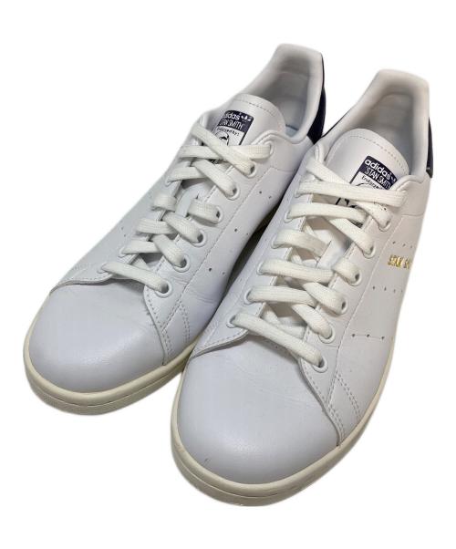 adidas（アディダス）adidas (アディダス) スニーカー　スタンスミス　STAN SMITH ホワイト×ネイビー サイズ:US8の古着・服飾アイテム