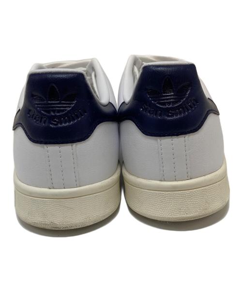 adidas（アディダス）adidas (アディダス) スニーカー　スタンスミス　STAN SMITH ホワイト×ネイビー サイズ:US8の古着・服飾アイテム