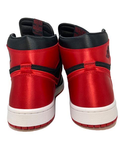 NIKE（ナイキ）NIKE (ナイキ) AIR JORDAN 1 RETRO HI エアジョーダン1 サテンブレッド サテンブレッド レッド×ブラック サイズ:US10.5 未使用品の古着・服飾アイテム