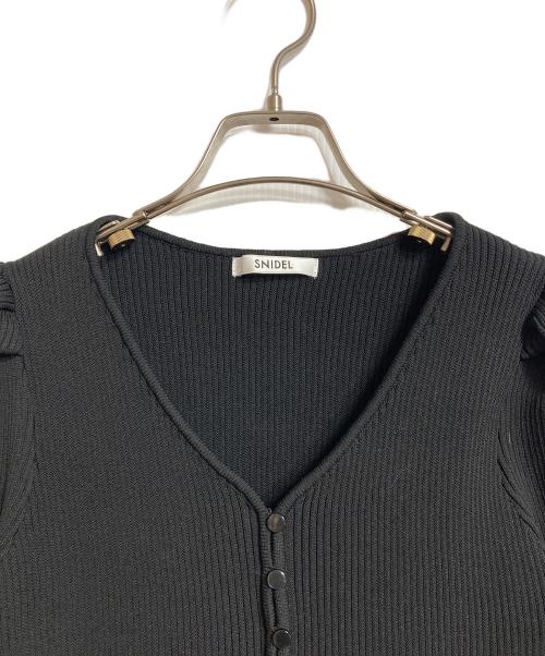 Snidel（スナイデル）Snidel (スナイデル) ペプラムニット　半袖ニット　セレモニー ブラック サイズ:ONE SIZEの古着・服飾アイテム