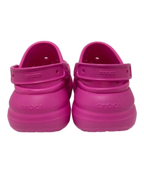crocs（クロックス）crocs (クロックス) ICONIC COMFORT アイコニックコンフォート　厚底サンダル ピンク サイズ:W7の古着・服飾アイテム