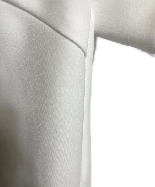 trefle+1（トレフルプラスワン）trefle+1 (トレフルプラスワン) エレファントトップス　ハーフスリーブカットソー　袖フリル　セレモニー ホワイト サイズ:実寸参照の古着・服飾アイテム