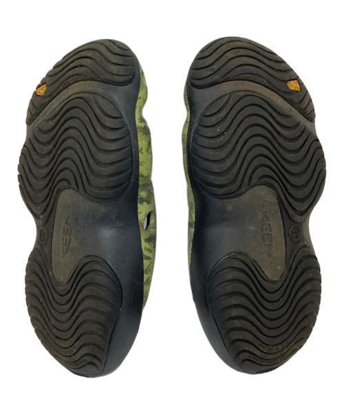 KEEN（キーン）KEEN (キーン) サンダル　カモフラ　YOGUI CAMO GREEN カモグリーン サイズ:M7　W9の古着・服飾アイテム