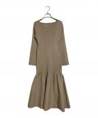 anuansアニュアンス）の古着「ティアードデザインスリットニットワンピース」｜ベージュ