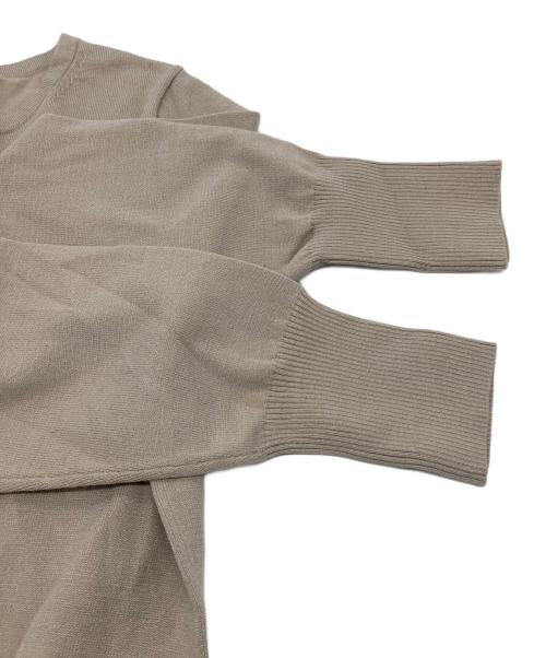 BEATRICE（ベアトリス）BEATRICE (ベアトリス) パールカーディガン ベージュ サイズ:M 未使用品の古着・服飾アイテム