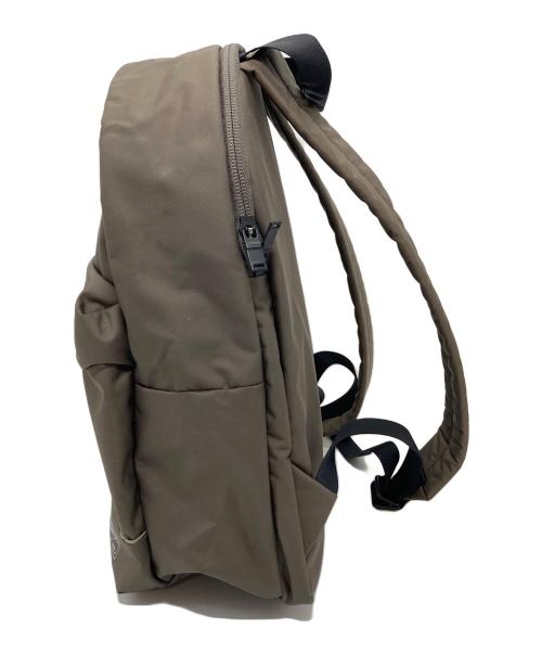 PORTER（ポーター）PORTER (ポーター) ムース デイパック(S) リュック　日本製 グレージュ サイズ:実寸参照の古着・服飾アイテム
