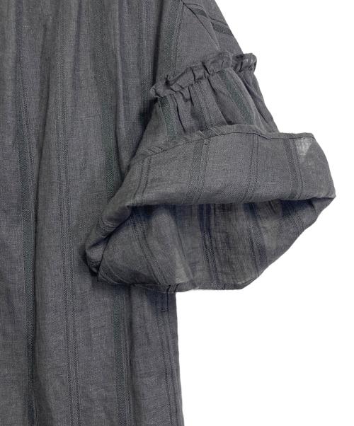 SLOBE IENA（スローブ イエナ）SLOBE IENA (スローブ イエナ) ドビーストライプリネンハーフスリーブワンピース　半袖ワンピース　ロングワンピース　麻 グレー サイズ:実寸参照の古着・服飾アイテム