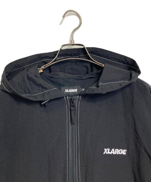 X-LARGE（エクストララージ）X-LARGE (エクストララージ) コントラストステッチナイロンフードジャケット アノラックパーカー ブラック サイズ:Mの古着・服飾アイテム