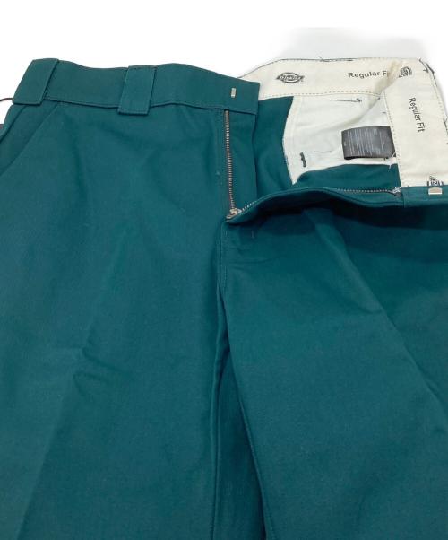 Dickies（ディッキーズ）Dickies (ディッキーズ) レギュラーフィット カフス ワークパンツ　タグ付き グリーン サイズ:W32 L27の古着・服飾アイテム