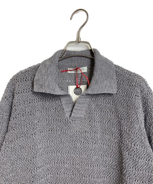 ENCOMING（インカミング）ENCOMING (インカミング) Front Slit Jumper スキッパー襟付メッシュニット　日本製 グレー サイズ:Sの古着・服飾アイテム