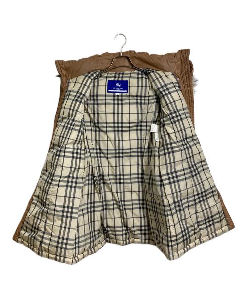BURBERRY BLUE LABEL（バーバリーロンドンブルーレーベル）BURBERRY BLUE LABEL (バーバリーロンドンブルーレーベル) 裏チェック ダウンコート　フードファー　アウター　タヌキ ベージュ サイズ:38の古着・服飾アイテム