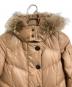 BURBERRY BLUE LABEL (バーバリーロンドンブルーレーベル) 裏チェック ダウンコート　フードファー　アウター　タヌキ ベージュ サイズ:38：9000円