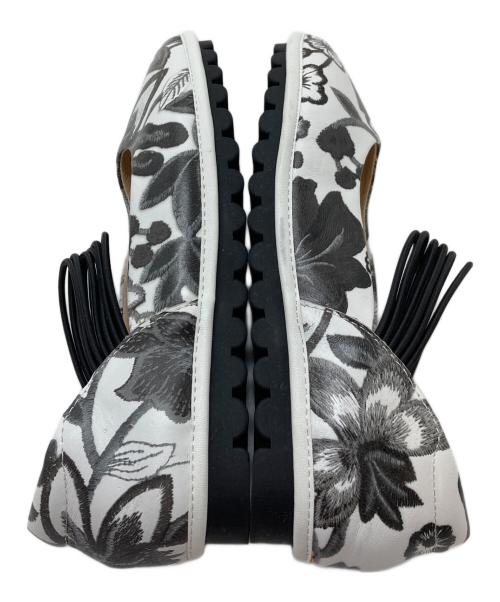 estacion（エスタシオ）ESTACION (エスタシオ) バレエシューズ　フラットシューズ　花柄 ホワイト×ブラック サイズ:22の古着・服飾アイテム