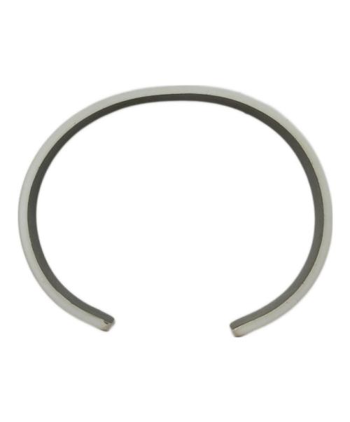 MM6 Maison Margiela（エムエムシックスメゾンマルジェラ）MM6 Maison Margiela (エムエムシックスメゾンマルジェラ) MINIMAL LOGO BRASELET ペンキ コーティング ブレスレッド ホワイト サイズ:02の古着・服飾アイテム