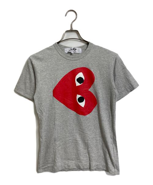 PLAY COMME des GARCONS（プレイコムデギャルソン）PLAY COMME des GARCONS (プレイコムデギャルソン) ロゴプリントTシャツ　半袖カットソー　Tシャツ　Tee  日本製 グレー サイズ:Sの古着・服飾アイテム