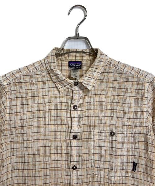 Patagonia（パタゴニア）Patagonia (パタゴニア) A/C シャツ 52921SP11 楊柳クレープ 半袖 コットン チェックシャツ ボックスシャツ　2011年製 ベージュ サイズ:Mの古着・服飾アイテム