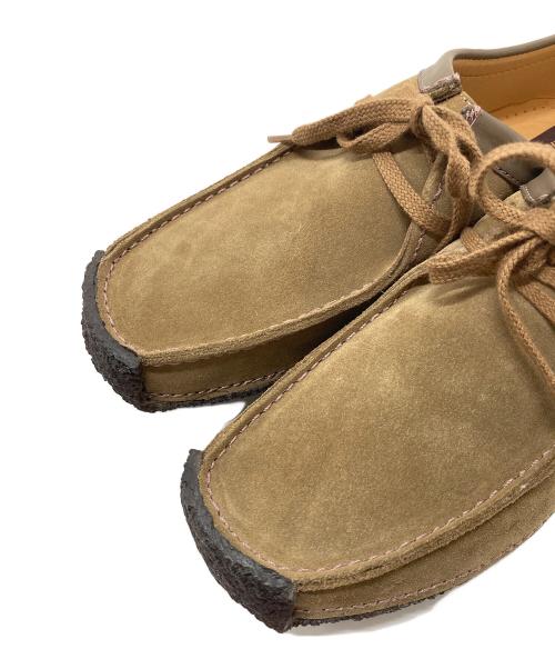 CLARKS（クラークス）CLARKS (クラークス) シューズ　ナタリーオークウッド　スウェードシューズ　オークウッドスエード ベージュ サイズ:US8の古着・服飾アイテム