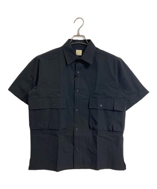 BARNS OUTFITTERS（バーンズアウトフィッターズ）BARNS OUTFITTERS (バーンズアウトフィッターズ) 半袖シャツ　ポケットシャツ　日本製 ブラック サイズ:1 未使用品の古着・服飾アイテム