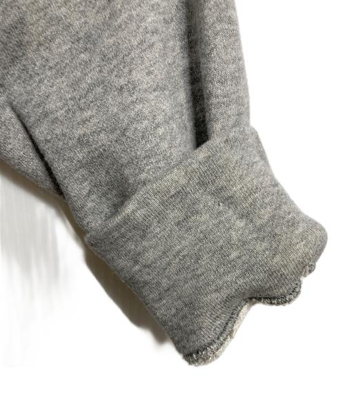 PLAY COMME des GARCONS（プレイコムデギャルソン）PLAY COMME des GARCONS (プレイコムデギャルソン) ジップパーカー　フーディー　ライトアウター　ハート　日本製 グレー サイズ:Lの古着・服飾アイテム