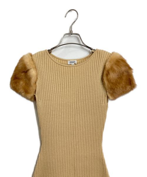 FOXEY BOUTIQUE（フォクシー ブティック）FOXEY BOUTIQUE (フォクシー ブティック) 袖ミンクニットワンピース ベージュ サイズ:38の古着・服飾アイテム