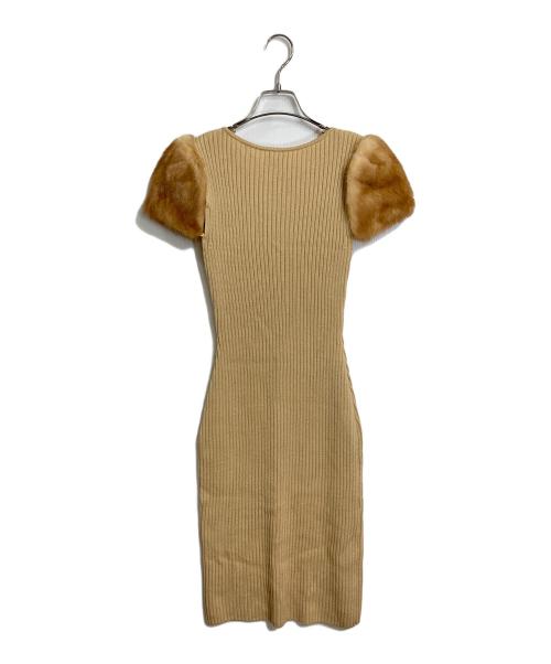 FOXEY BOUTIQUE（フォクシー ブティック）FOXEY BOUTIQUE (フォクシー ブティック) 袖ミンクニットワンピース ベージュ サイズ:38の古着・服飾アイテム