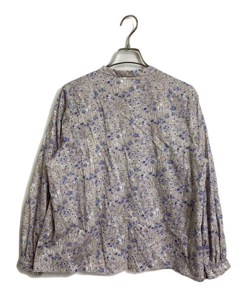 sosotto（ソソット）Sosotto (ソソット) LIBERTY (リバティ) リバティプリント　ゴムシャーリング長袖ブラウス　長袖ブラウス　花柄　フラワープリント　日本製 グレー サイズ:01の古着・服飾アイテム