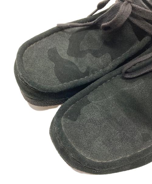 CLARKS（クラークス）CLARKS (クラークス) wallabee ワラビー　ワラビーブーツ　ショートブーツ　カモフラ　迷彩 ブラック サイズ:UK7の古着・服飾アイテム