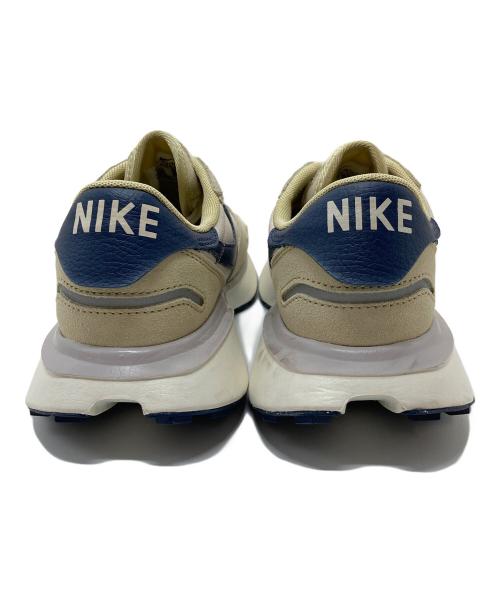 NIKE（ナイキ）NIKE (ナイキ) ローカットスニーカー Phoenix Waffle  フェニックスワッフル　スポーツ　アウトドア ベージュ×ネイビー サイズ:US7の古着・服飾アイテム