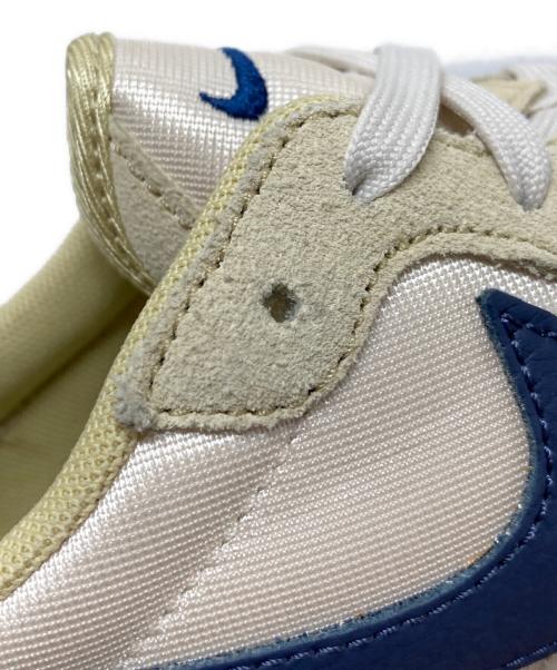 NIKE（ナイキ）NIKE (ナイキ) ローカットスニーカー Phoenix Waffle  フェニックスワッフル　スポーツ　アウトドア ベージュ×ネイビー サイズ:US7の古着・服飾アイテム