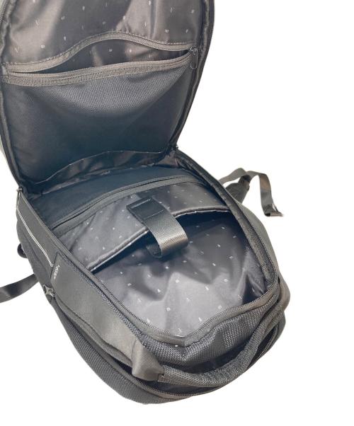 Wilson（ウィルソン）Wilson (ウィルソン) アールエフ バッグパック RF BACKPACK テニスラケット2本収納可 ブラック サイズ:実寸参照の古着・服飾アイテム