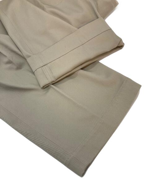 Traditional Weatherwear（トラディショナルウェザーウェア）Traditional Weatherwear (トラディショナルウェザーウェア) タックチノパンツ UNIONSLACKS 102 ベージュ サイズ:Sの古着・服飾アイテム