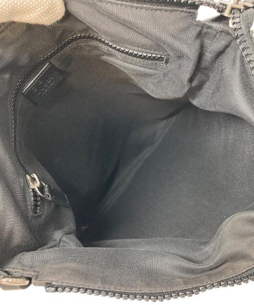 GUCCI（グッチ）GUCCI (グッチ) GG柄ショルダーバッグ ブラックの古着・服飾アイテム