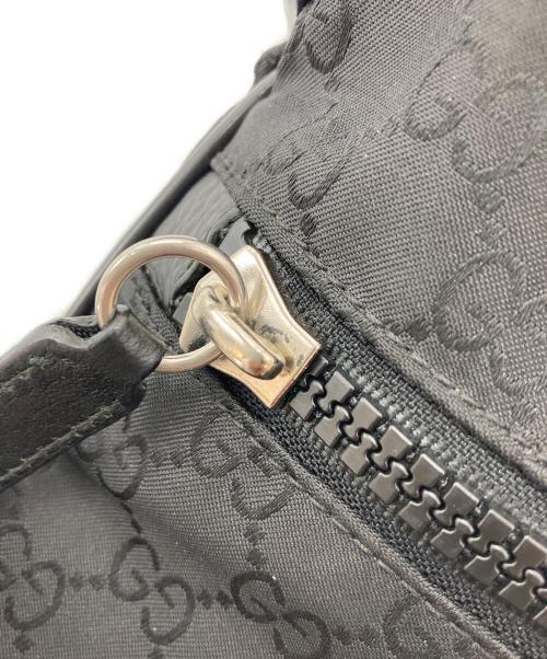 GUCCI（グッチ）GUCCI (グッチ) GG柄ショルダーバッグ ブラックの古着・服飾アイテム