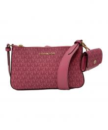 MICHAEL KORS（マイケル・コース）の古着「ジェット セット トラベル シグネチャー ショルダーバッグ　セレモニー」｜ピンク