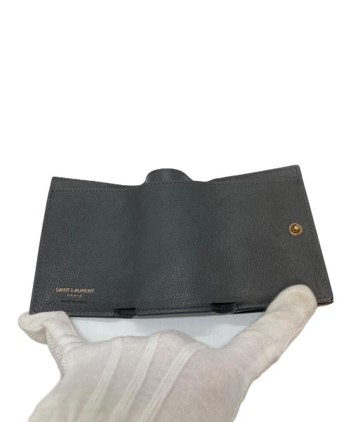 Yves Saint Laurent（イヴサンローラン）Yves Saint Laurent (イヴサンローラン) オリガミ タイニー 三つ折り財布　ミニ財布 グレー サイズ:実寸参照の古着・服飾アイテム
