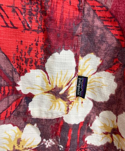 Patagonia（パタゴニア）Patagonia (パタゴニア) 90’Ｓアロハシャツ　半袖シャツ　花柄　総柄　ハイビスカス　90年代　1998年製 OLD Patagonia レッド サイズ:Mの古着・服飾アイテム