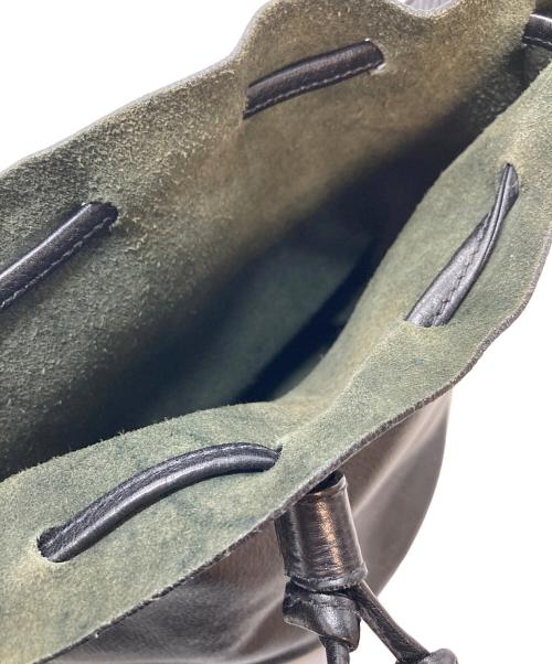 IL BISONTE（イル ビゾンテ）IL BISONTE (イル ビゾンテ) ショルダーバッグ　レザーバッグ　巾着型　イタリア製 ブラック サイズ:実寸参照の古着・服飾アイテム