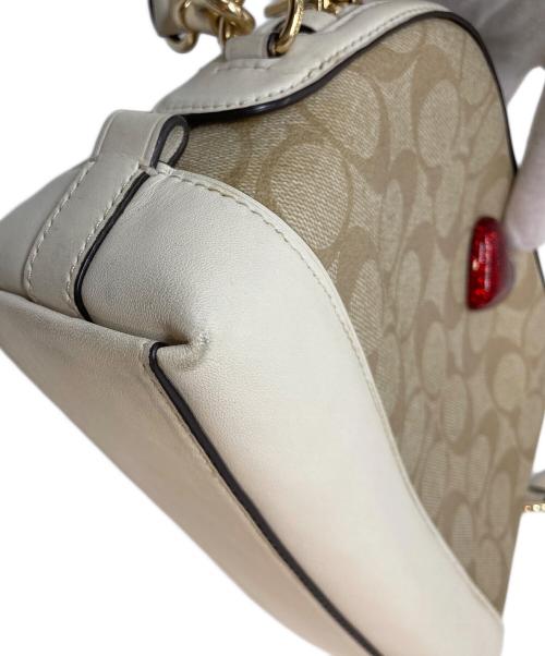 COACH（コーチ）COACH (コーチ) シグネチャー ハート ドーム  ショルダーバッグ ベージュ×ホワイト サイズ:実寸参照の古着・服飾アイテム
